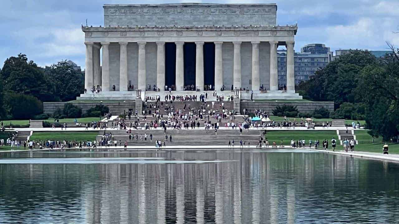 Best Places to Travel with Kids in the United States 7 Lincoln Memorial Washington DC