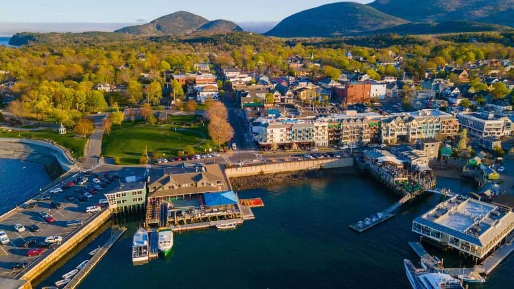 20 American Towns So Charming They Belong in a Movie 5 Bar Harbor Maine