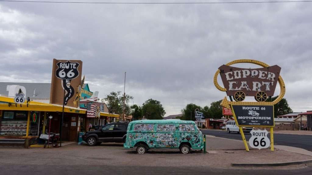 10 Picturesque U.S. Roads for the Perfect Scenic Drive 5 Route 66 Chicago to Santa Monica van car place