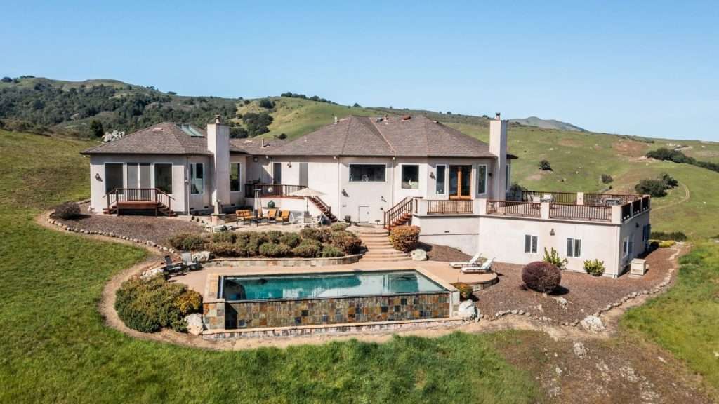 10 U.S. Retreats Perfect for Spiritual Renewal 6 Spirit Rock Meditation Center Woodacre California house place