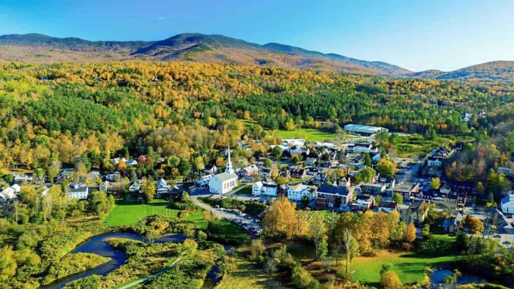 20 Gorgeous U.S. Escapes That Still Feel Untouched 6 Stowe Vermont place