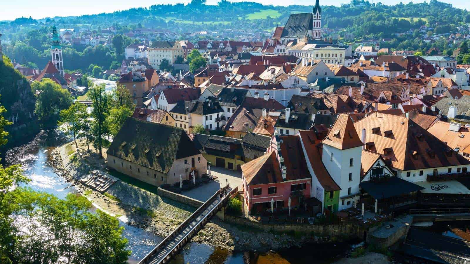 20 Historic Towns in Europe That Are Straight Out of a Storybook 4 Cesky Krumlov Czech Republic place