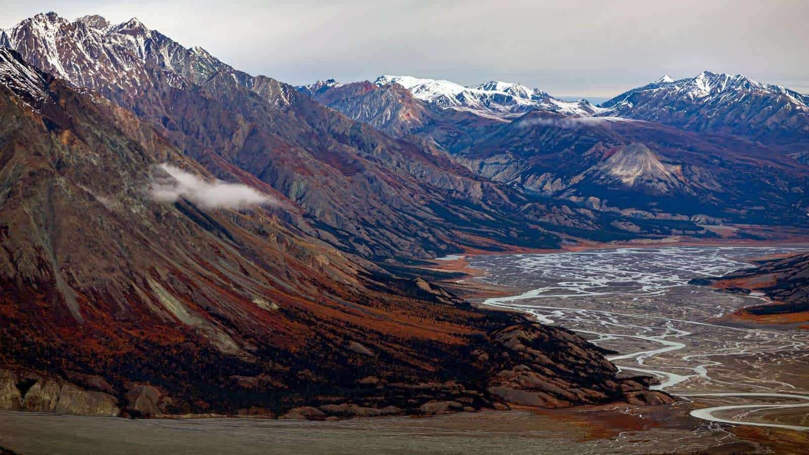 15 Lesser-Known Spots in Canada Perfect for Outdoor Enthusiasts 13 Kluane National Park and Reserve Yukon place mountain