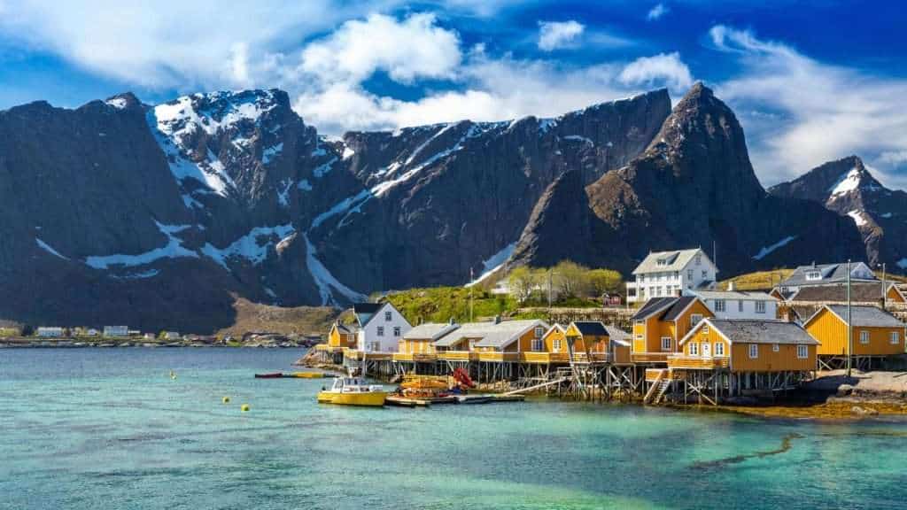 18 Scenic Vacations for the Financially Wise 20 Lofoten Norway