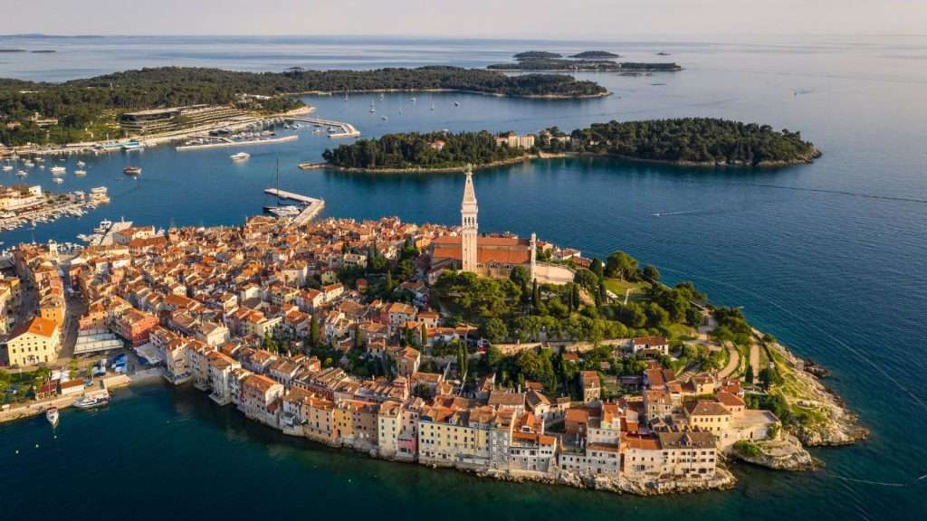 20 Small Towns Along the Mediterranean That Exude Old-World Charm 10 Rovinj Croatia place