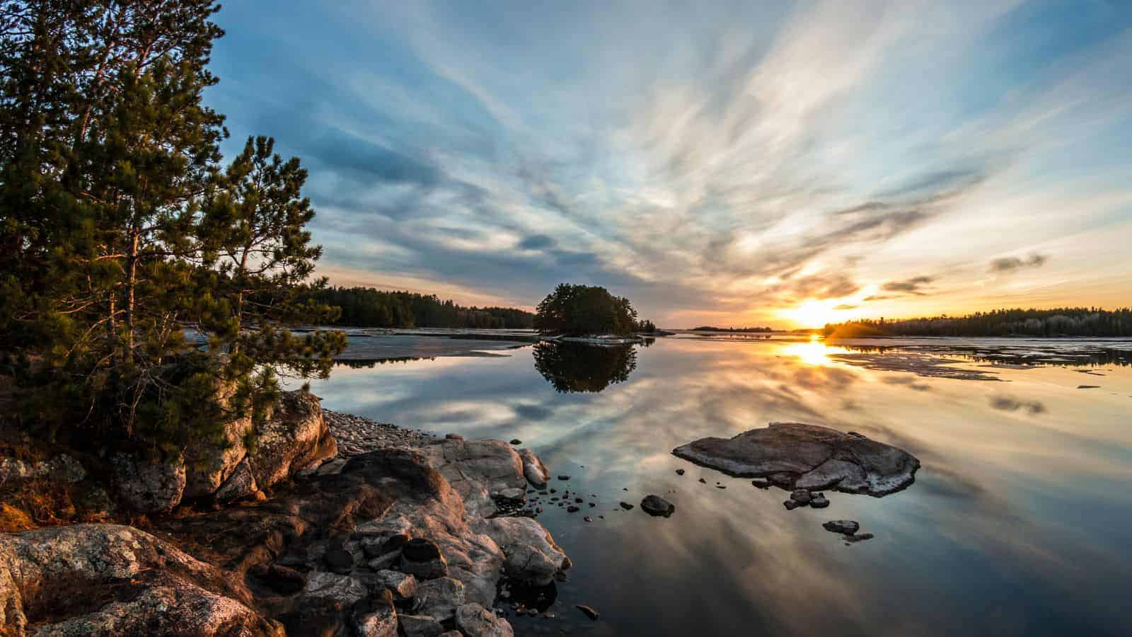 18 Quiet U.S. National Parks That Locals Prefer Over the Big Names 8 Voyageurs National Park Minnesota