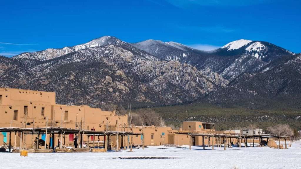 25 American Towns So Beautiful They Feel Almost Too Good to Be True 13 taos pueblo taos new mexico