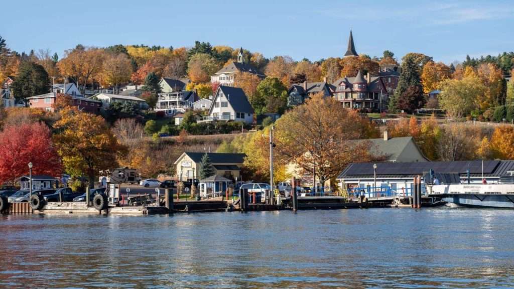24 Small American Towns That Feel Like a Total Escape From Reality 7 Bayfield Wisconsin