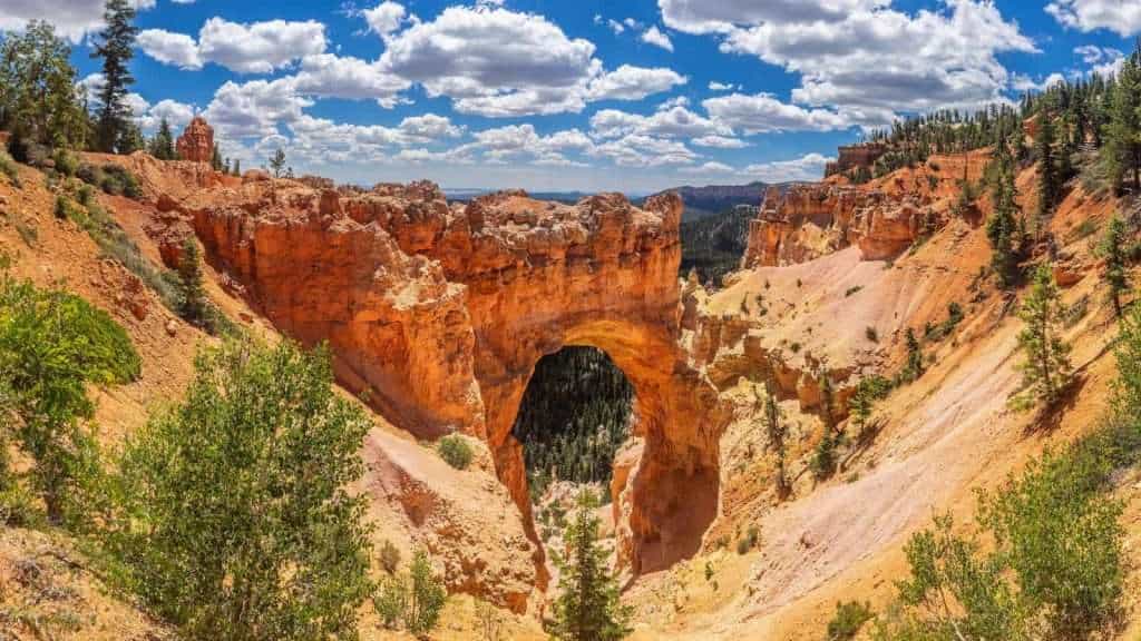 24 U.S. Spots That Look Like You Left the Country 25 Bryce Canyon National Park Utah