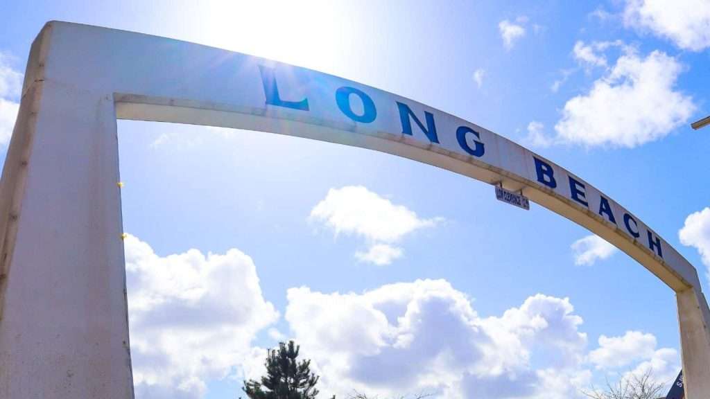 25 American Beaches Locals Call Beautiful by Day, Terrifying by Night 21 Long Beach Washington
