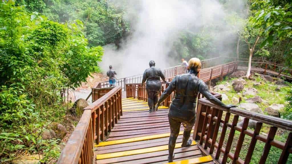20 Desert Oases in the U.S. Southwest That Are Miraculously Serene 21 Verde Hot Springs Arizona