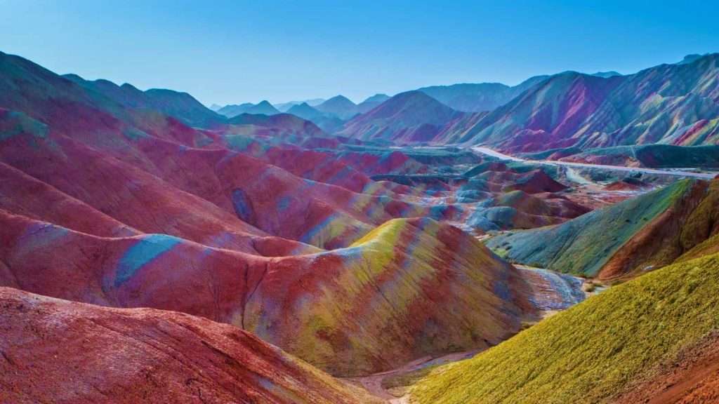 16 Beautiful Places Around the Globe That Prove Age Is Just a Number 13 Zhangye National Geopark China