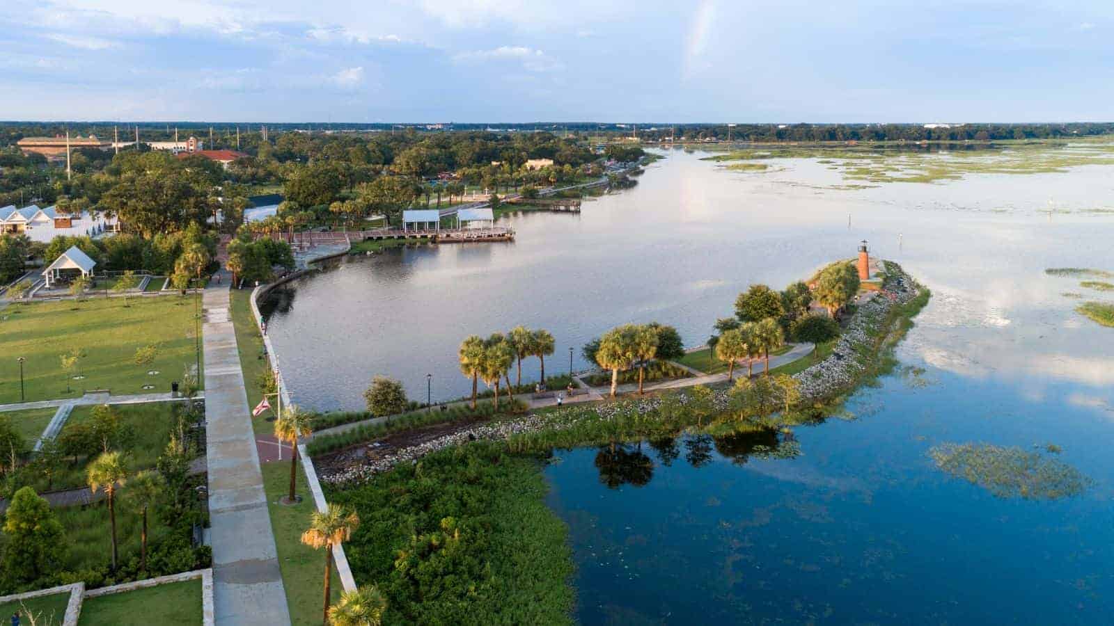 18 Idyllic American Small Towns Perfect for a Weekend Getaway 18 18 Idyllic American Small Towns Perfect for a Weekend Getaway