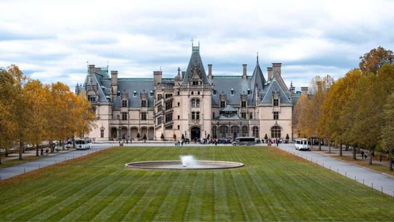 The Biltmore Estate: A Timeless Hidden Gem to Add to Your Bucket List 7 The Biltmore Estate: A Timeless Hidden Gem to Add to Your Bucket List