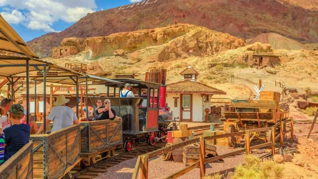 19 Hauntingly Beautiful Ghost Towns Across America 10 Calico California