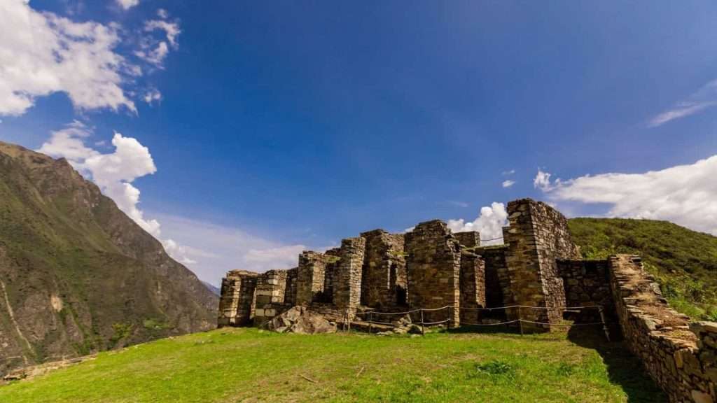 18 Tourist-Free Alternatives to Popular Destinations Where You Can Skip the Crowds 6 Choquequirao Peru