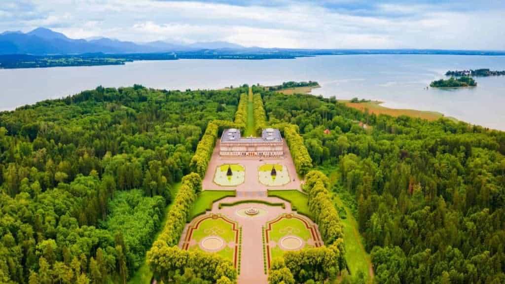 18 Tourist-Free Alternatives to Popular Destinations Where You Can Skip the Crowds 19 Herrenchiemsee Palace Germany