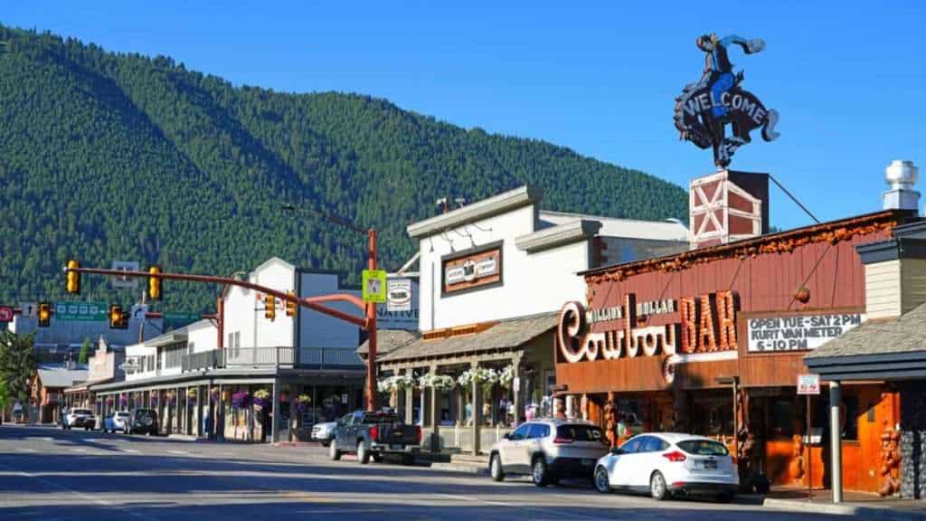 24 Small American Towns That Feel Like a Total Escape From Reality 9 Jackson Wyoming place