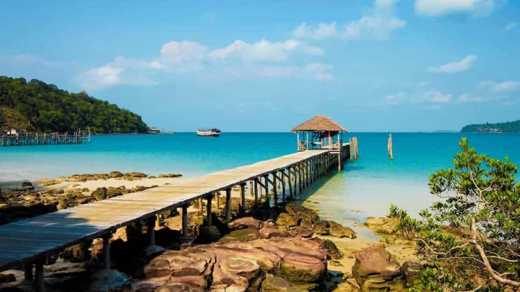 22 Scenic Vacays Where You’ll Spend Less 19 Koh Rong Sanloem Cambodia