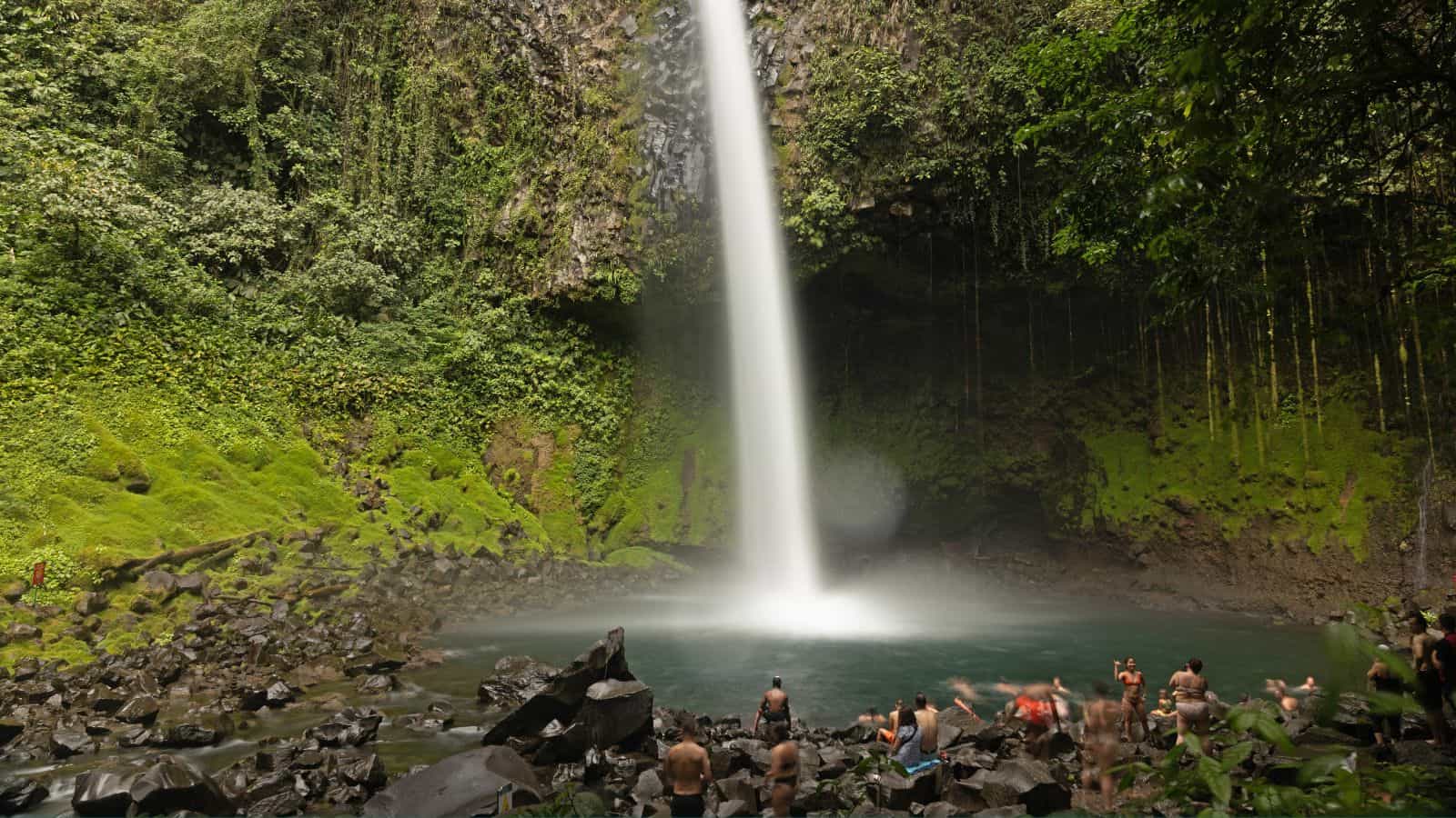 15 U.S. Waterfall Destinations That Only the Locals Know About 6 15 U.S. Waterfall Destinations That Only the Locals Know About