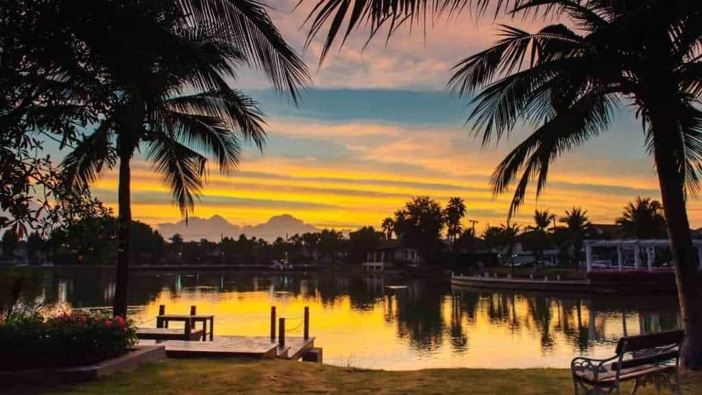 17 Luxury Vacation Spots Tucked Away in the Deep South 5 Little Palm Island Resort Spa Florida 1