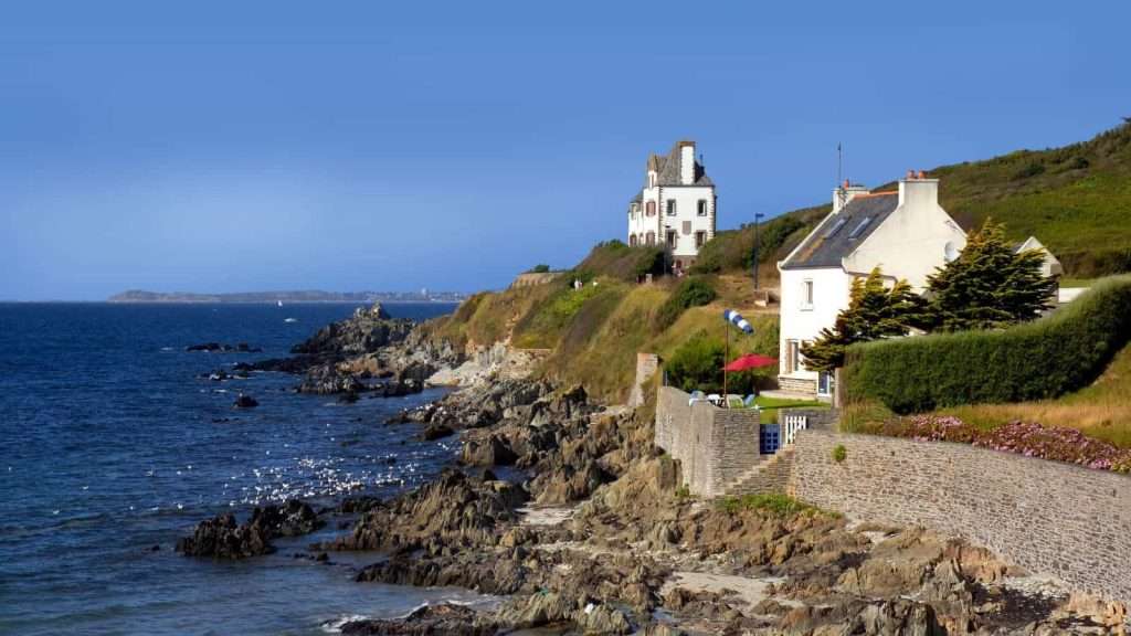 21 Hidden Coastal Getaways That Feel Like the World’s Best-Kept Secrets 10 Locquirec France