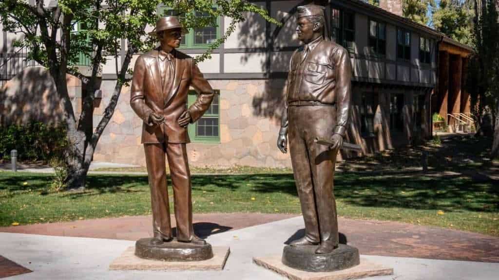 19 U.S. Towns That Changed the World but You've Never Heard Of 3 Los Alamos New Mexico statue