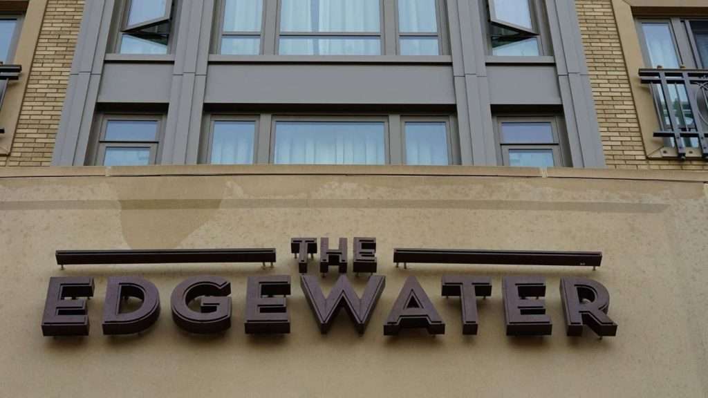 19 Surprising Luxury Getaways in the Heart of the Midwest 15 Madison Wisconsin – The Edgewater Hotel