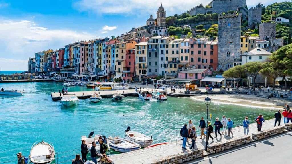 18 Tourist-Free Alternatives to Popular Destinations Where You Can Skip the Crowds 16 Portovenere Italy travel people