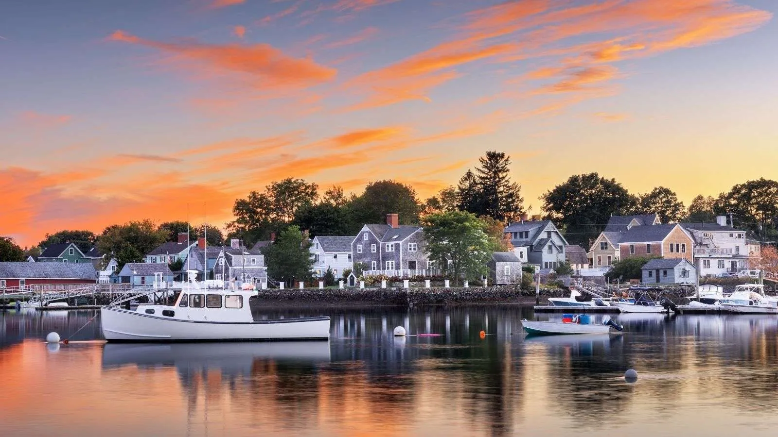 24 Quaint Downtowns That Make You Feel Like Time Stopped 28 24 Quaint Downtowns That Make You Feel Like Time Stopped