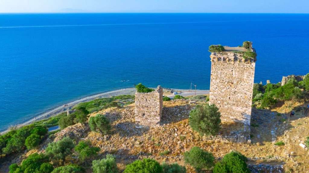 21 Hidden Coastal Getaways That Feel Like the World’s Best-Kept Secrets 21 Samothrace Greece