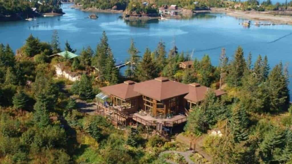 24 American Resorts So Remote You’ll Question How They Even Exist 2 Stillpoint Lodge Halibut Cove Alaska