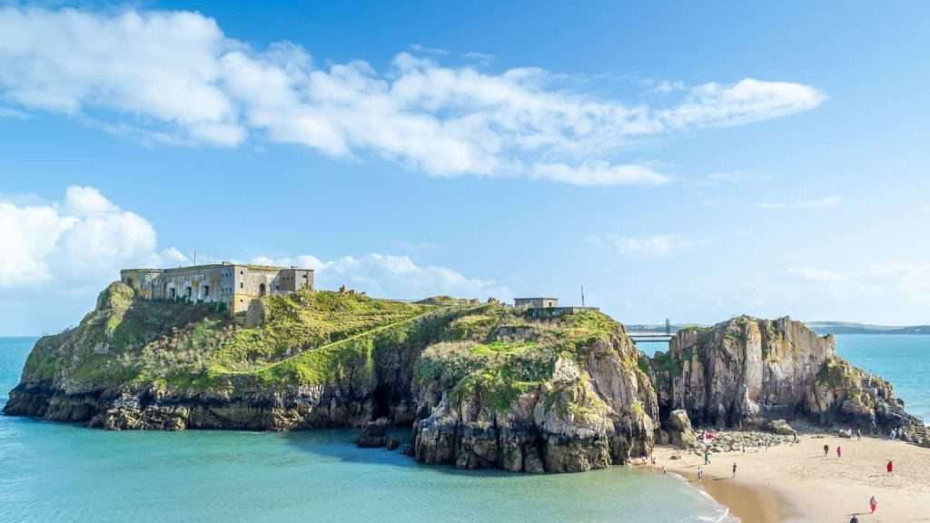 21 Hidden Coastal Getaways That Feel Like the World’s Best-Kept Secrets 19 Tenby Wales