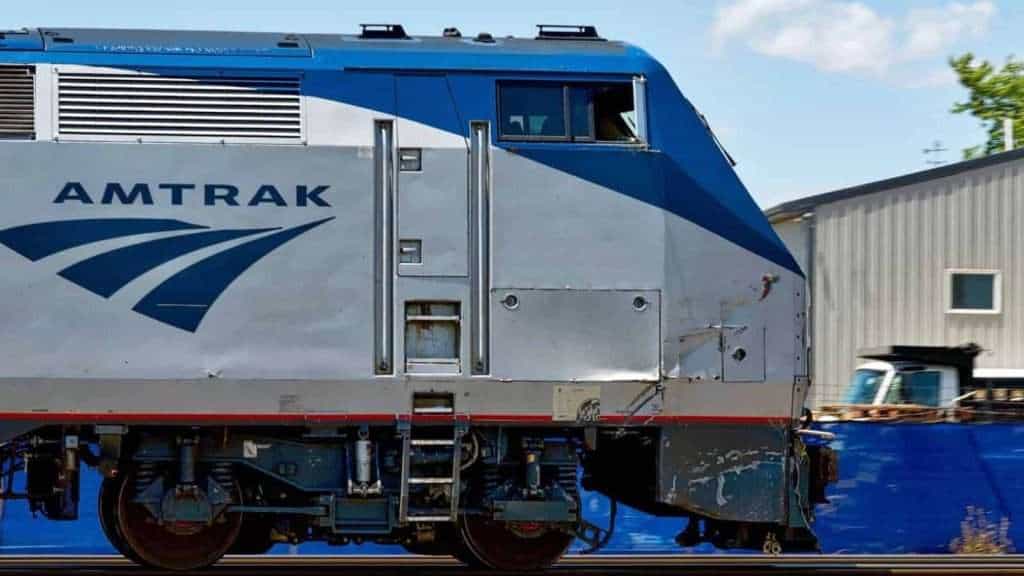 20 Incredible Scenic Train Journeys in the US 16 The Cardinal New York City to Chicago train