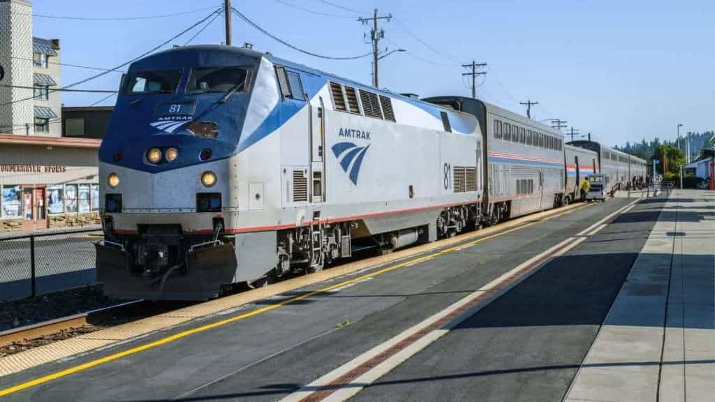 20 Incredible Scenic Train Journeys in the US 21 The Empire Service New York City to Niagara Falls brain