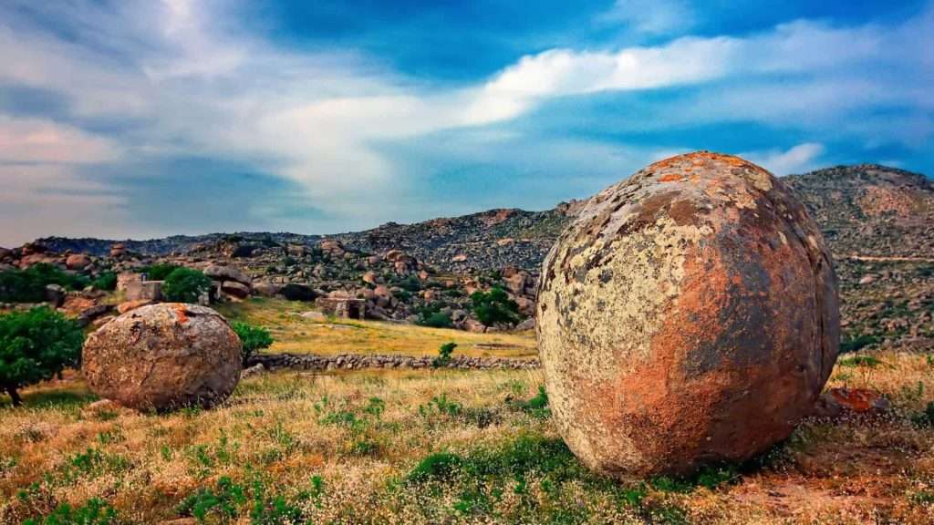 21 Hidden Coastal Getaways That Feel Like the World’s Best-Kept Secrets 13 Tinos Greece
