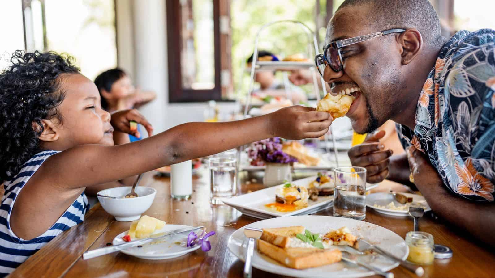 14 Things to Do to Create Meaningful Connections When Traveling Abroad 7 Vacations That Cater to Travelers family eating