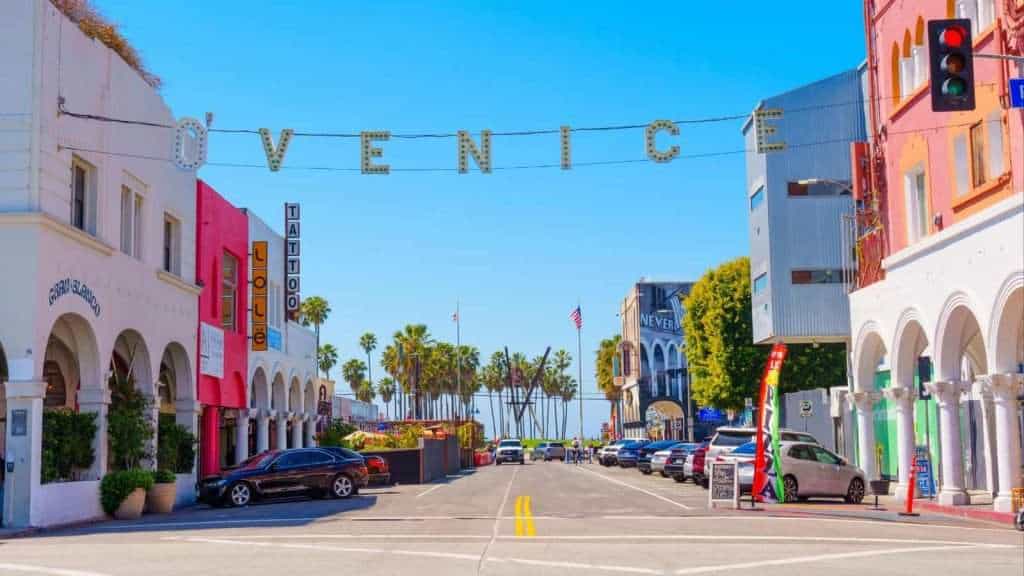 19 Iconic Movie Locations That Are Still Around So You Can Revisit the Glory Days 14 Venice California