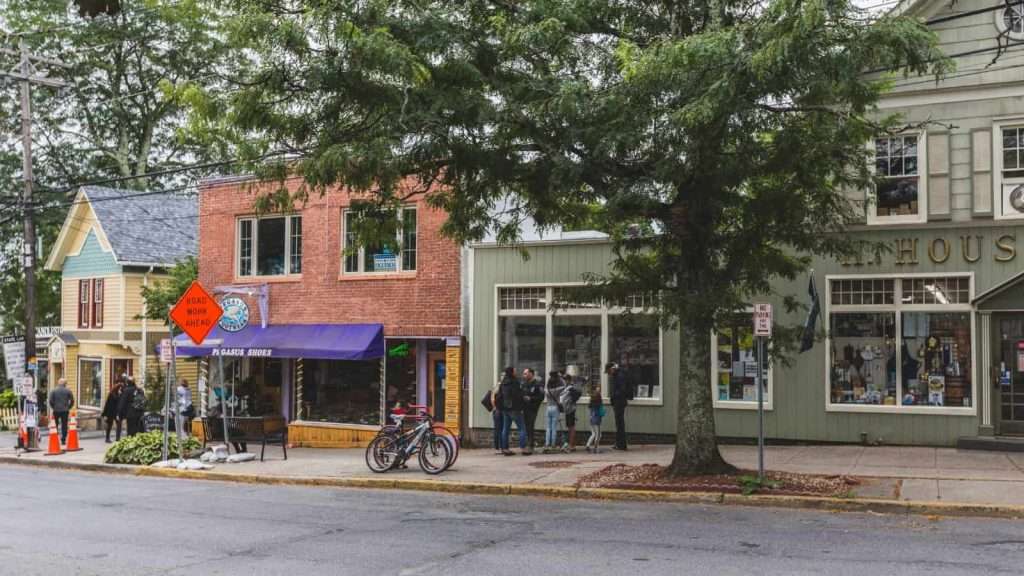 24 Small American Towns That Feel Like a Total Escape From Reality 19 Woodstock New York