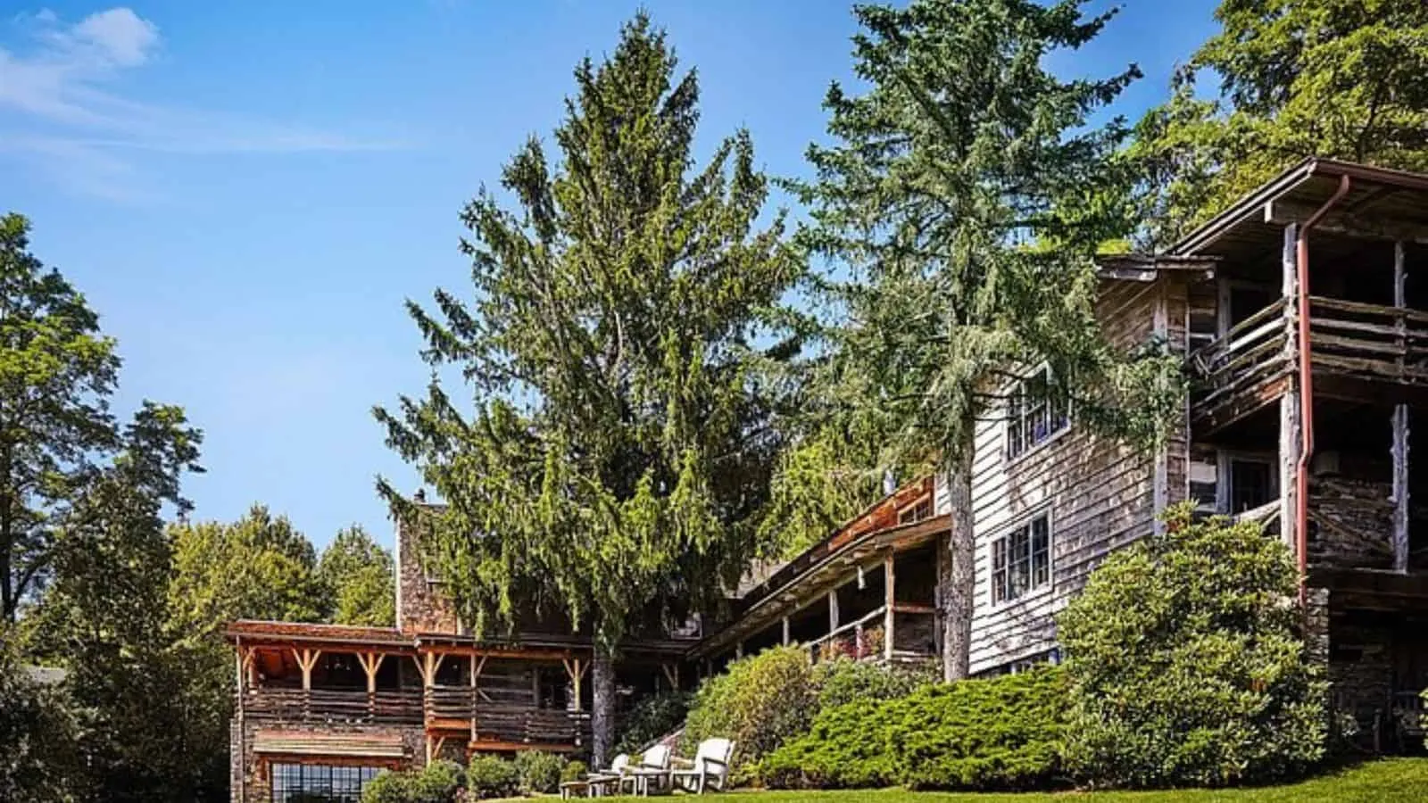 12 Hidden Lake Towns in the U.S. That Feel Like Secret Summer Escapes 12 the swag waynesville north carolina