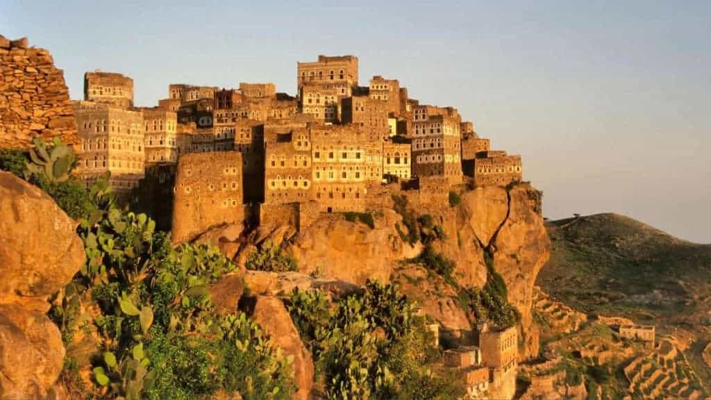 19 Stunning Cliffside Towns You Have to See to Believe 13 Al Hajarah Yemen
