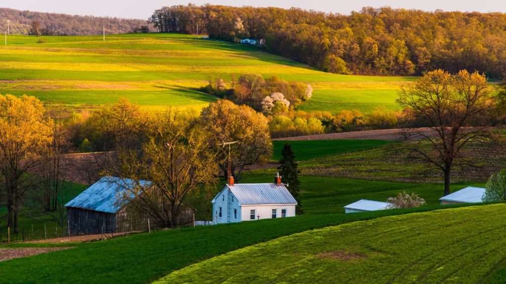 21 Rustic Countryside Retreats That Will Make You Want to Pack Your Bags 12 Amish Country Pennsylvania USA