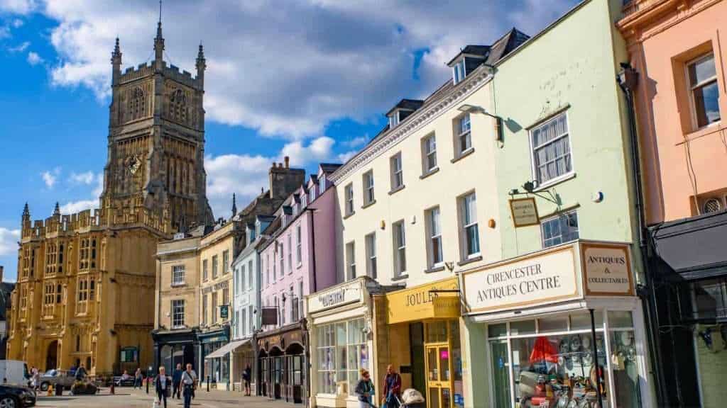 21 Rustic Countryside Retreats That Will Make You Want to Pack Your Bags 2 Cotswolds England