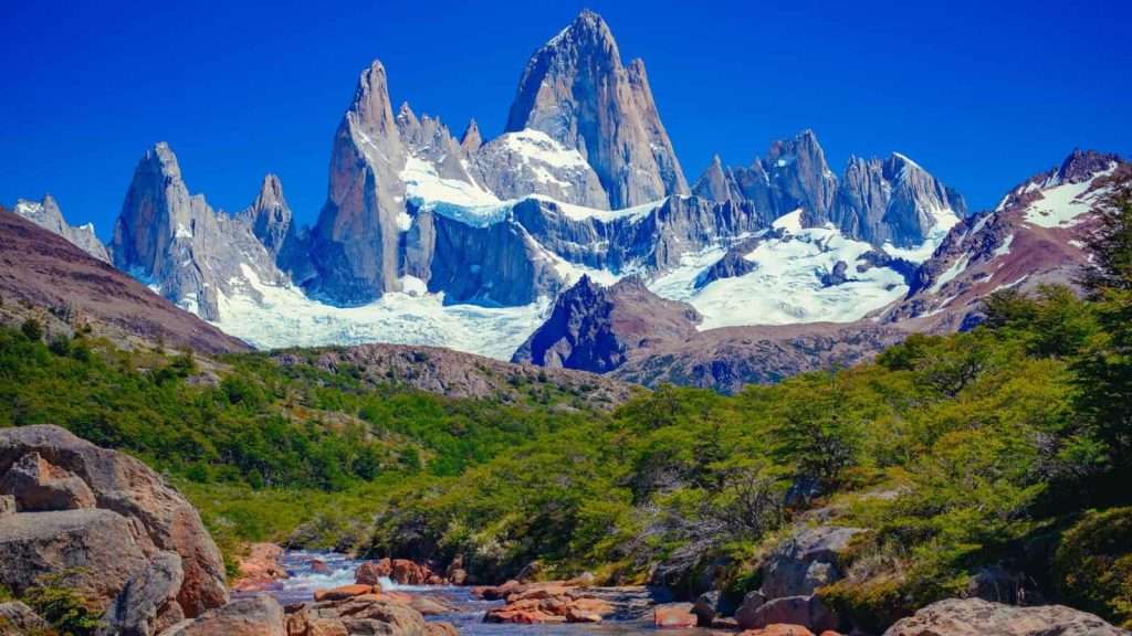 18 Gorgeous Mountain Villages That Feel Like a Hidden World 13 El Chalten Argentina