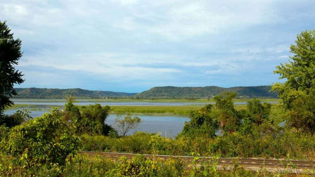 18 Remote Islands That Are Surprisingly Easy to Reach 5 Great River Road Wine Trail Minnesota