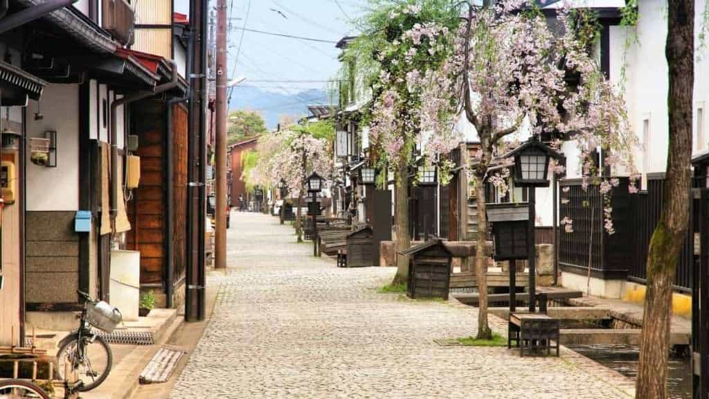 21 Rustic Countryside Retreats That Will Make You Want to Pack Your Bags 18 Hida Furukawa Japan