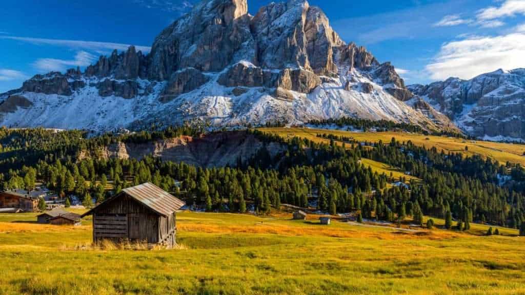 21 Rustic Countryside Retreats That Will Make You Want to Pack Your Bags 20 South Tyrol Italy