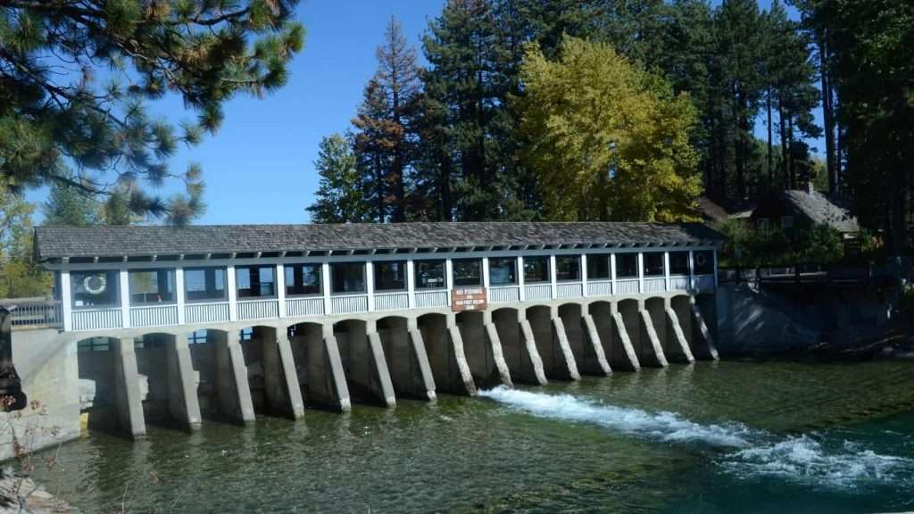 21 U.S. Lakeside Towns That Will Take Your Breath Away 17 Tahoe City California