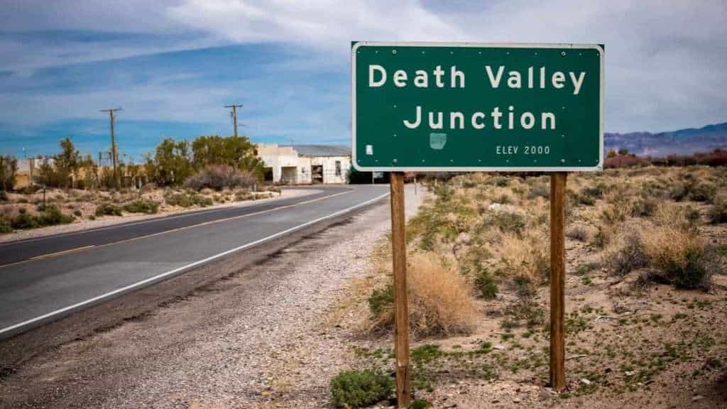 22 Unbelievable Natural Wonders in America That Feel Like Another Planet 6 death valley junction california usa
