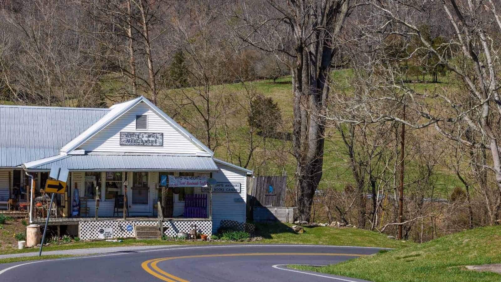 18 U.S. Small Towns That Locals Say Are Worth Exploring 12 Abingdon Virginia
